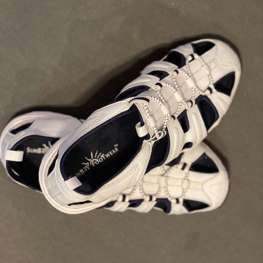 Women’s sandals  SUN BAY FOOTWEAR. Size 7 1/2